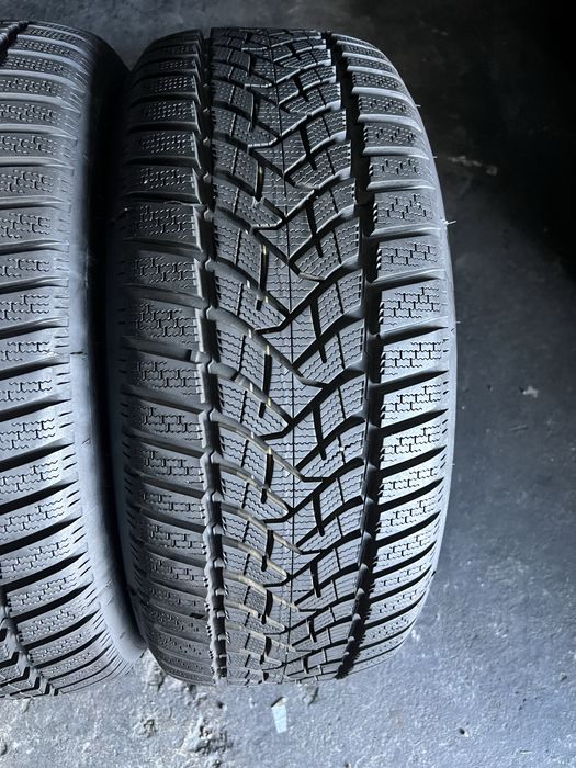 4 anvelope iarna 215/50/17 Dunlop app noi DOT 2025!