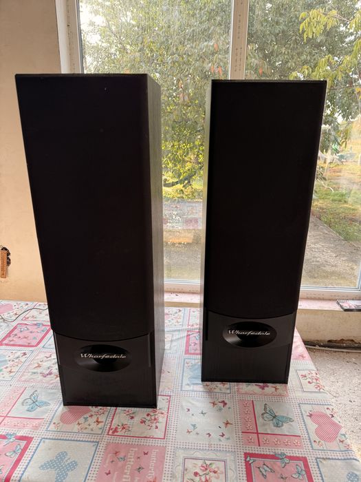 Boxe podea Wharfedale Valdus 400