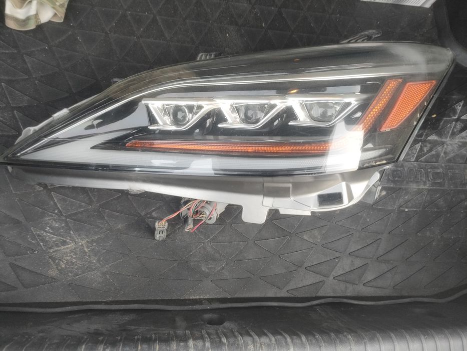 Lexus Rx сол жақ фара (оригинал)