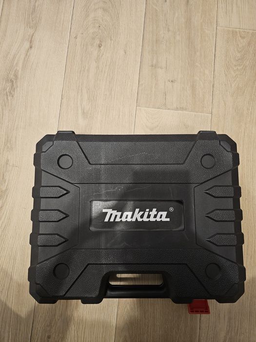 Продам гайковерт Makita