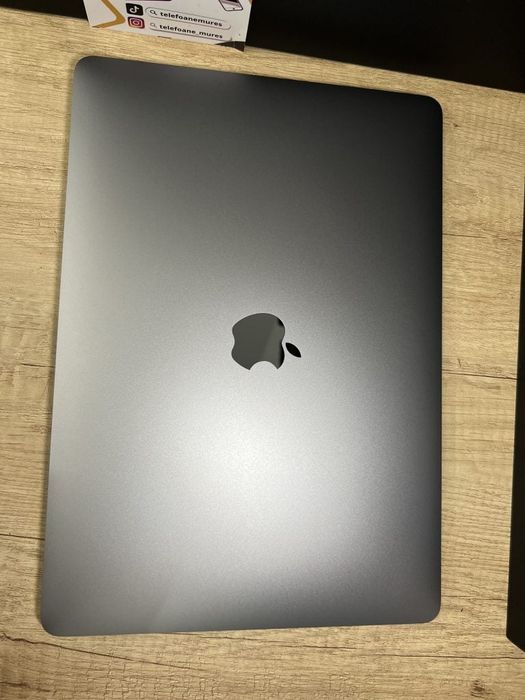 MacBook Air M1 14" 256Gb Space Gray Second-Hand 2 ani garanție, Telefo