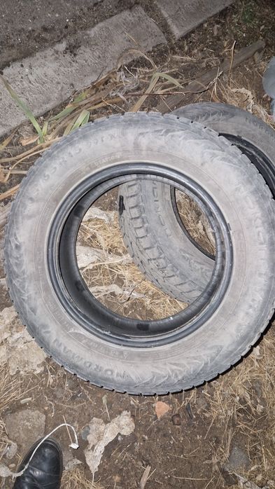 Продам шины 205х65х15