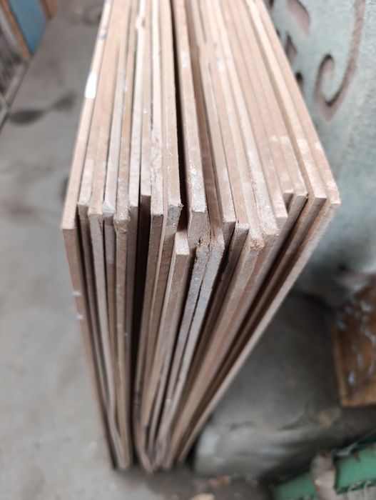 Листы крагиуса новые