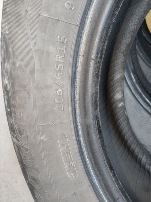Балон R 15 205/65