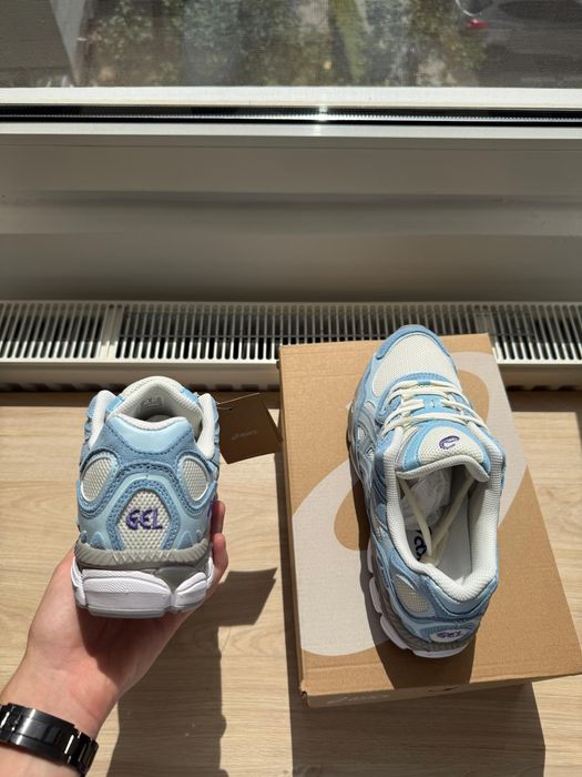 Asics nyc albastrii
