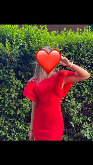 Червена рокля ZARA