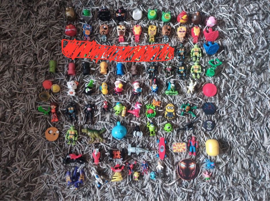 Продаю игрушки из киндеров