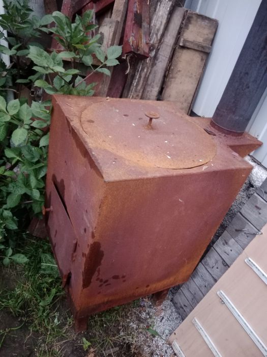 Продам мангальную зону за 100 000 тенге.