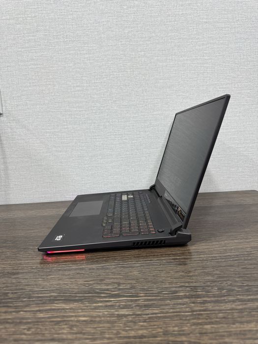 Asus ROG G713 Ryzen-5 (Аналог intel Core i7) RTX3050Ti 17.3 Дисплей!