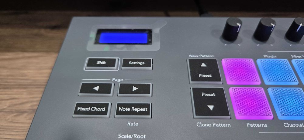 Продаю MIDI-клавиатуру FL Key 49