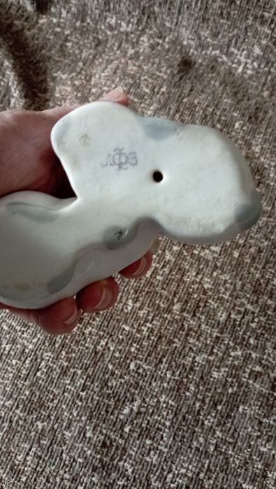 Фарфоровая статуэтка зайцы ЛФЗ