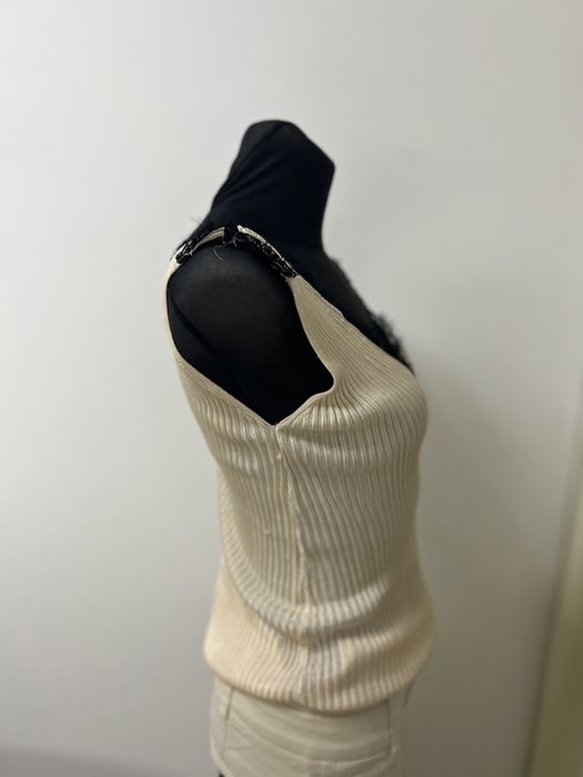 Vand maieu zara marime m cu dantela