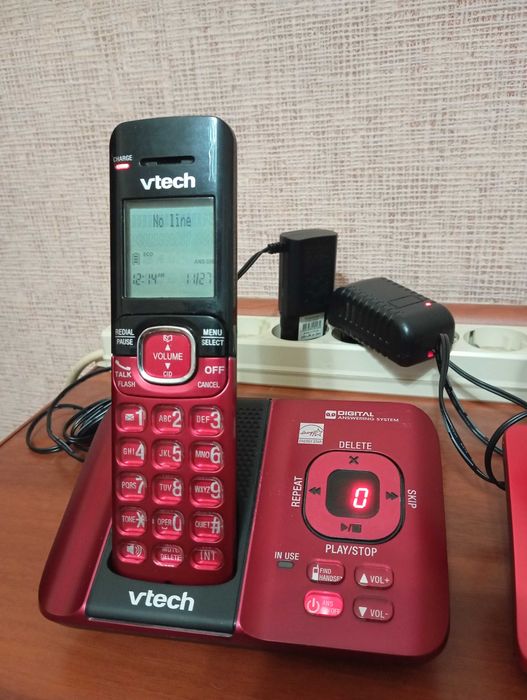Продам радиотелефон VTECH две трубки на один телефонный номер.