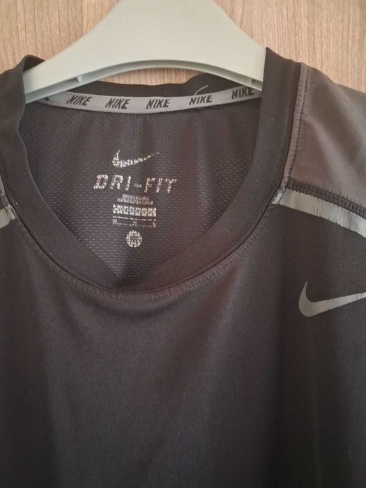 Tricouri sport barbati ,marimea M