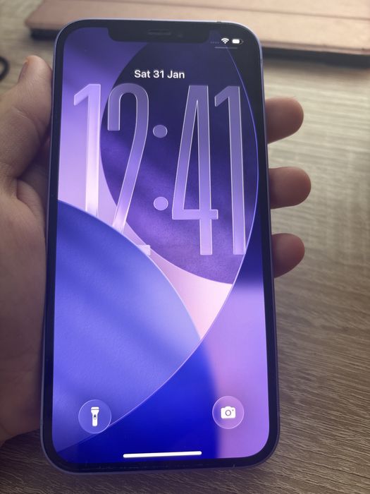 Iphone 12 mov utilizat cu bateria:83