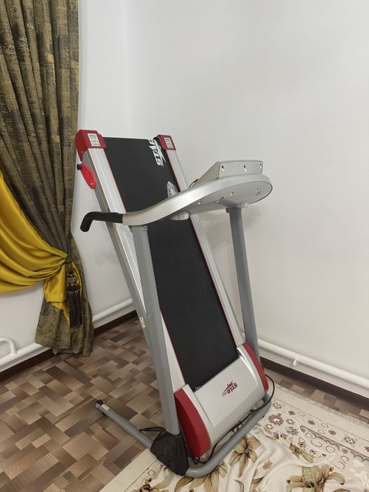 Беговая дорожка новая