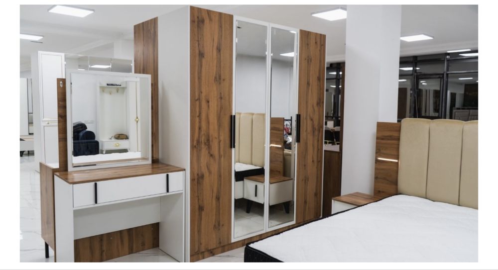 Спальный гарнитур