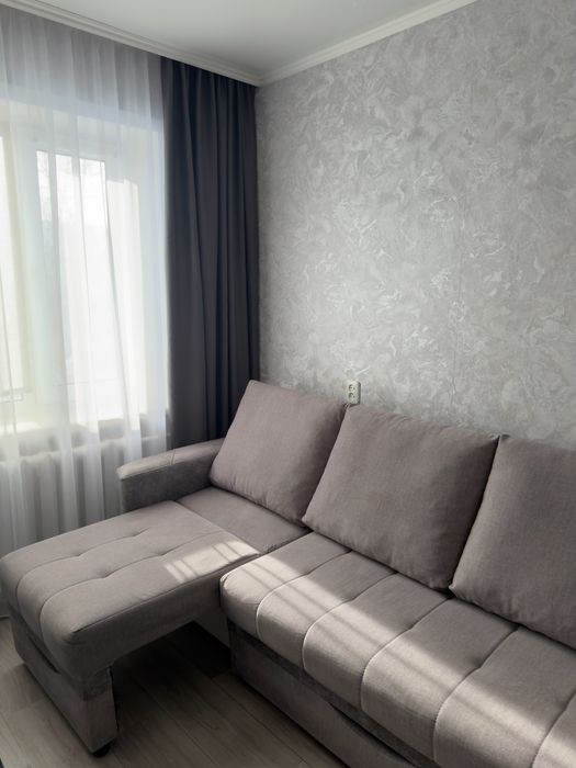 Диван угловой серый