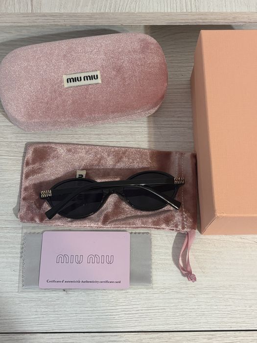 Ochelari de soare miu miu in stare perfecta