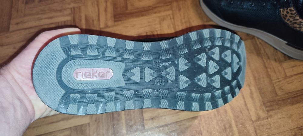 Ghete Rieker dama din piele naturala