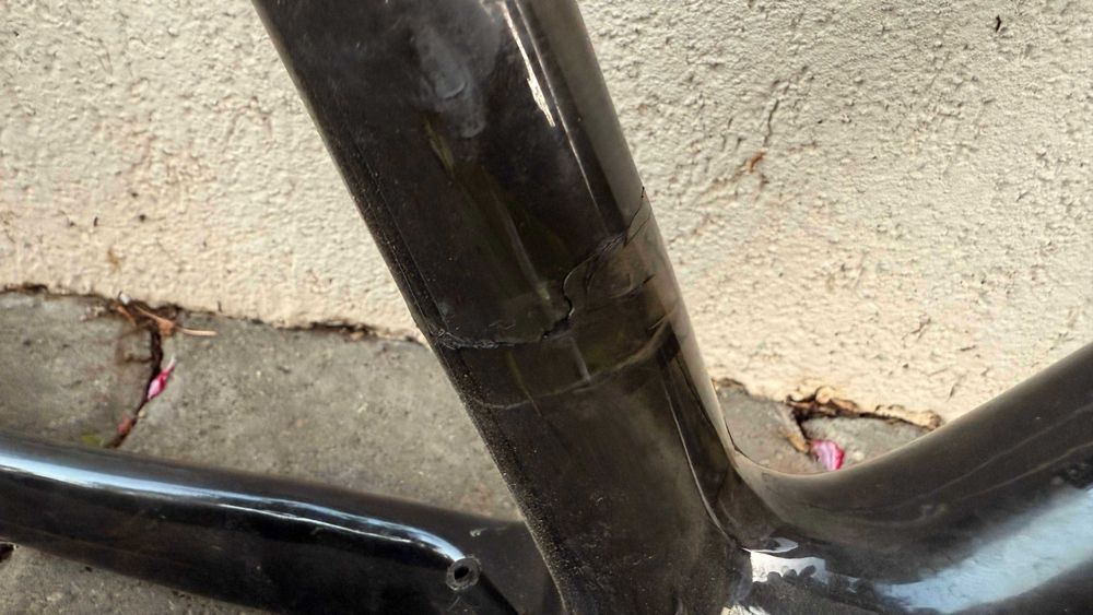 Cadru cursiera carbon BQ Road XL 60cm fisurat