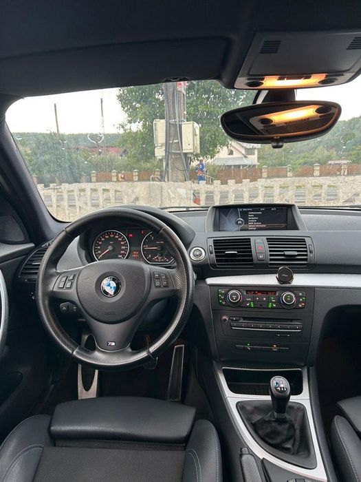 Vând BMW Seria 1 E87 Facelift