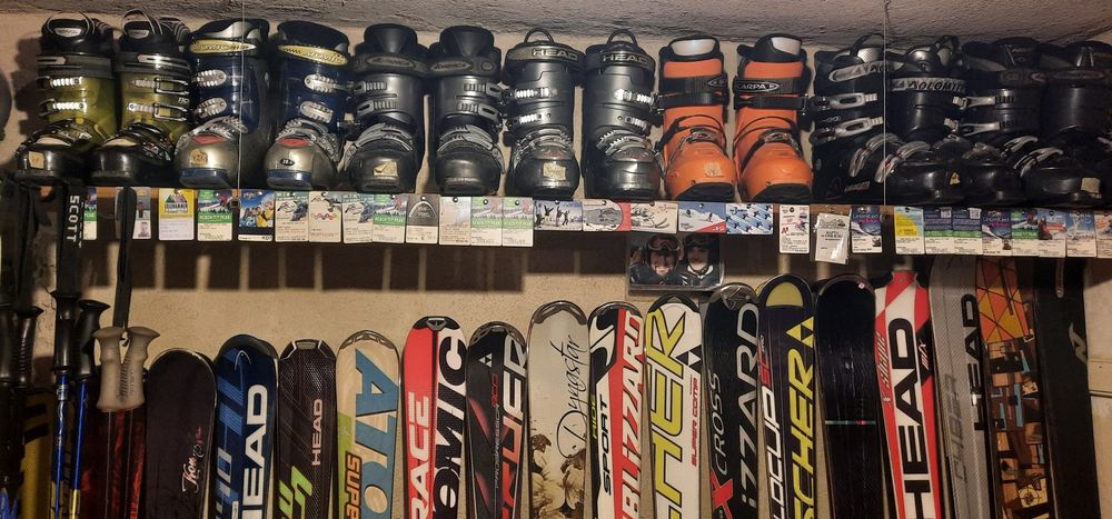 Ски и ски оборудване