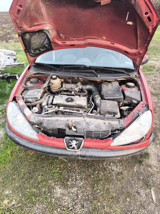 Пежо 206 На части 1,4 бензин