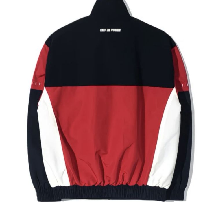 ветровка Сухо (Слабый герой)