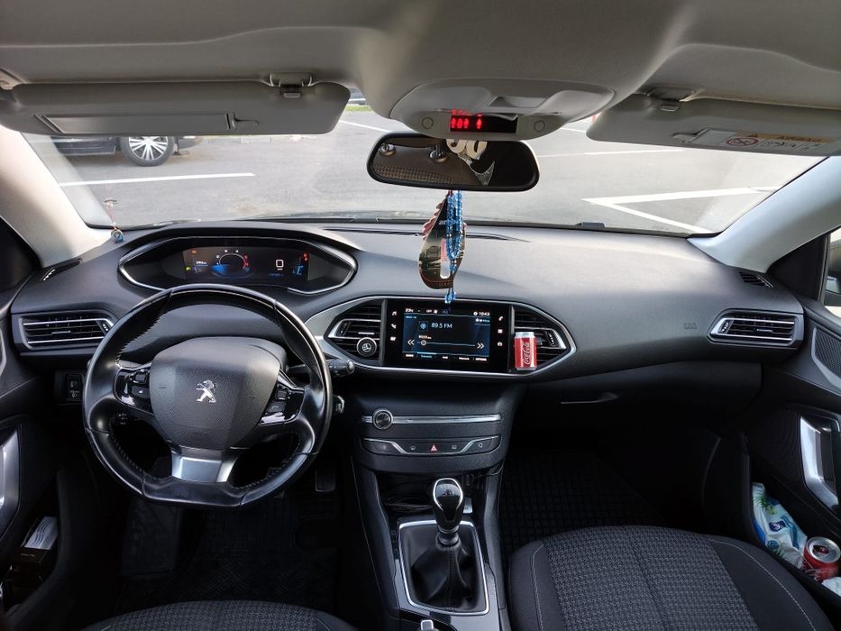 Peugeot 308 1.5 diesel 2021
