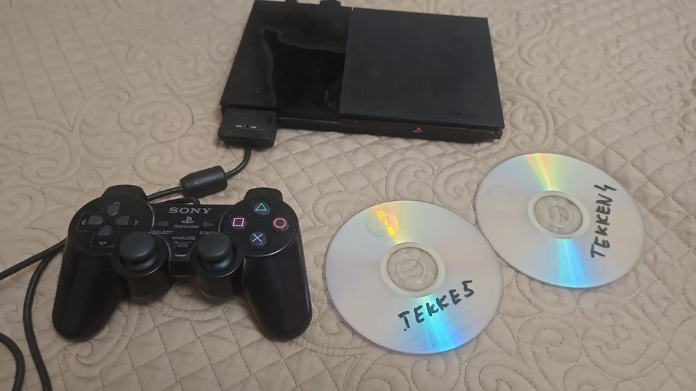 Playstaision 2 в очень хорошем состоянии