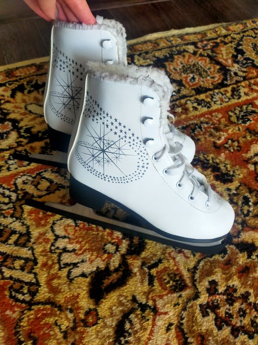 Продам коньки б/у