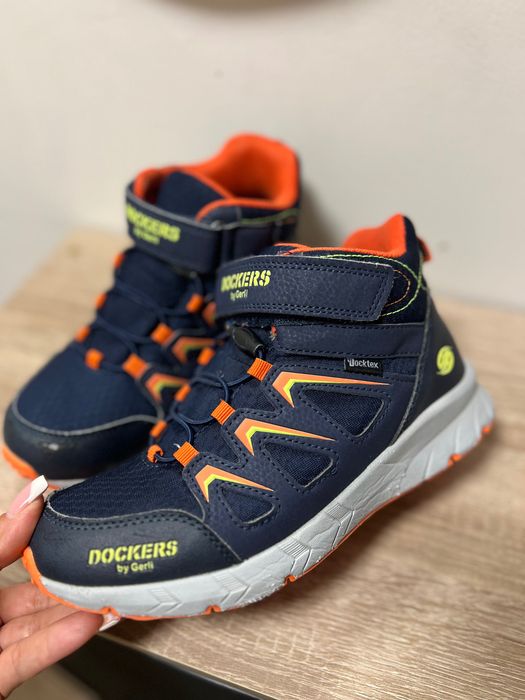 Детски боти Dockers