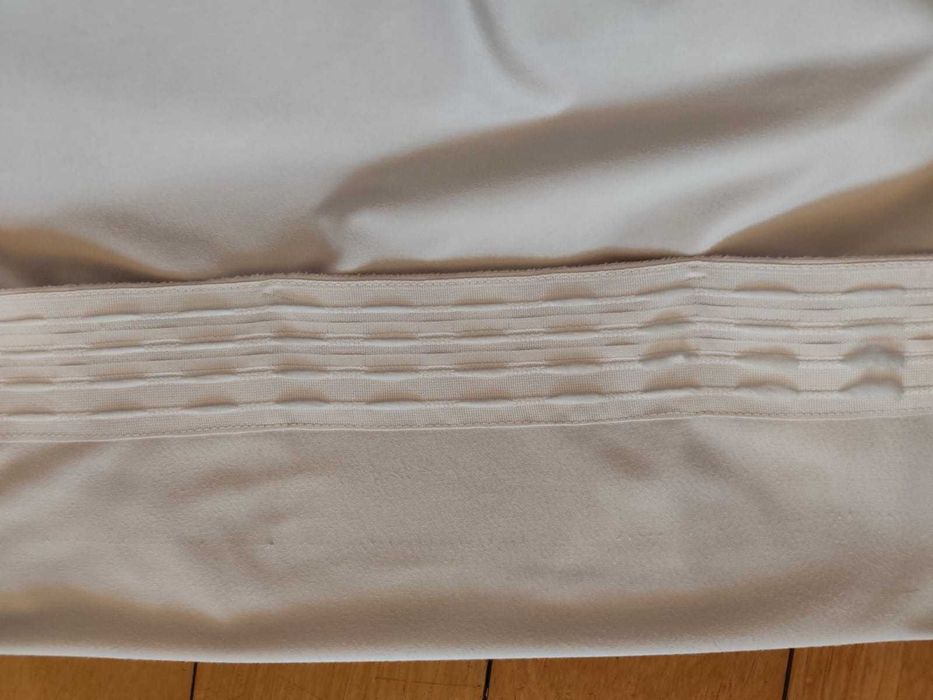 Пара плотных бархатных штор молочного цвета 250×271 см