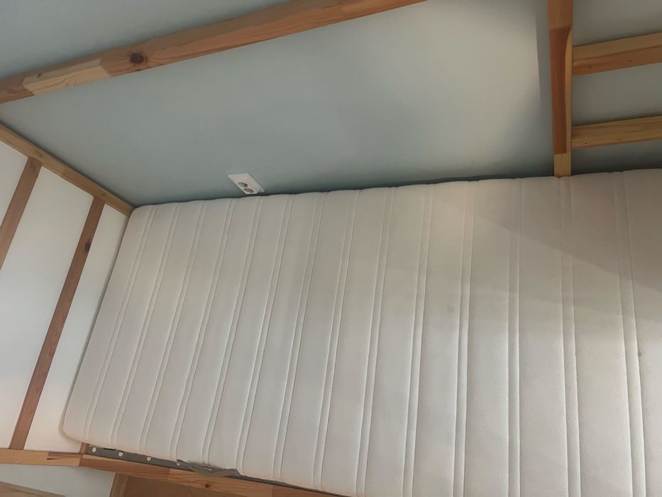 Детско легло IKEA KURA + палатка + матрак MALVIK