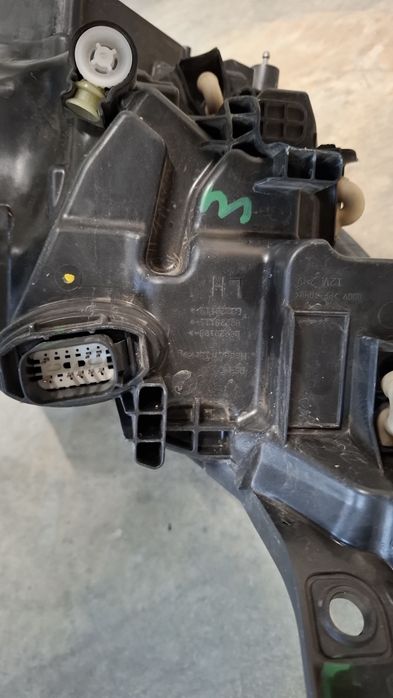 Vind far stinga-dreapta ford transit custom an 2024