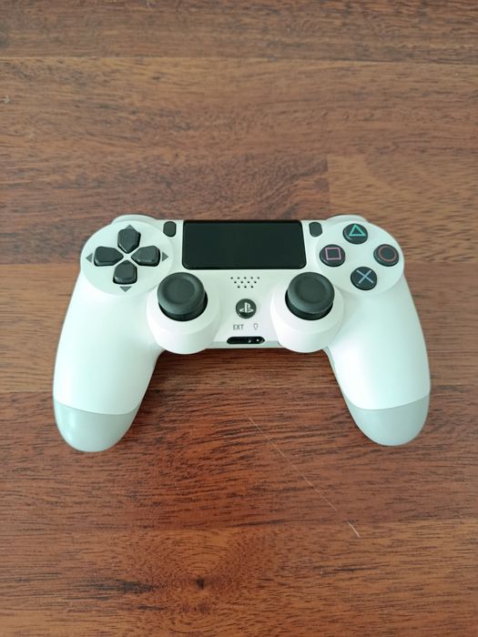 Геймпад Dualshock 4