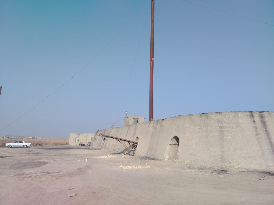 Zavod sotiladi manzil Jondor Yer va xumdon bilan