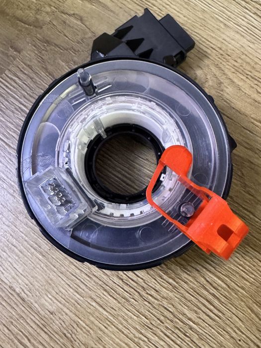 piesă este o spirală de airbag (contact orologiu/clockspring), compatibilă cu unele modele auto din grupul Volkswagen (cum ar fi VW Passat B6),