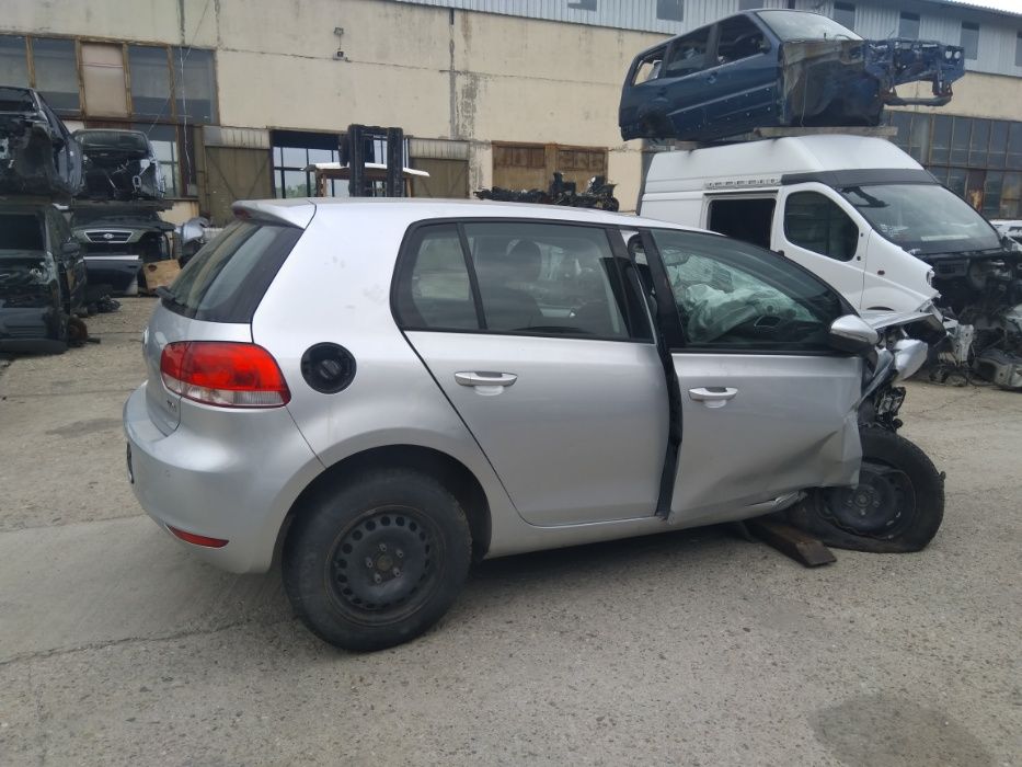 На части Фолксваген голф 6 1.6 TDI 09г. / VW Golf 6 гр. Перник Калкас ...