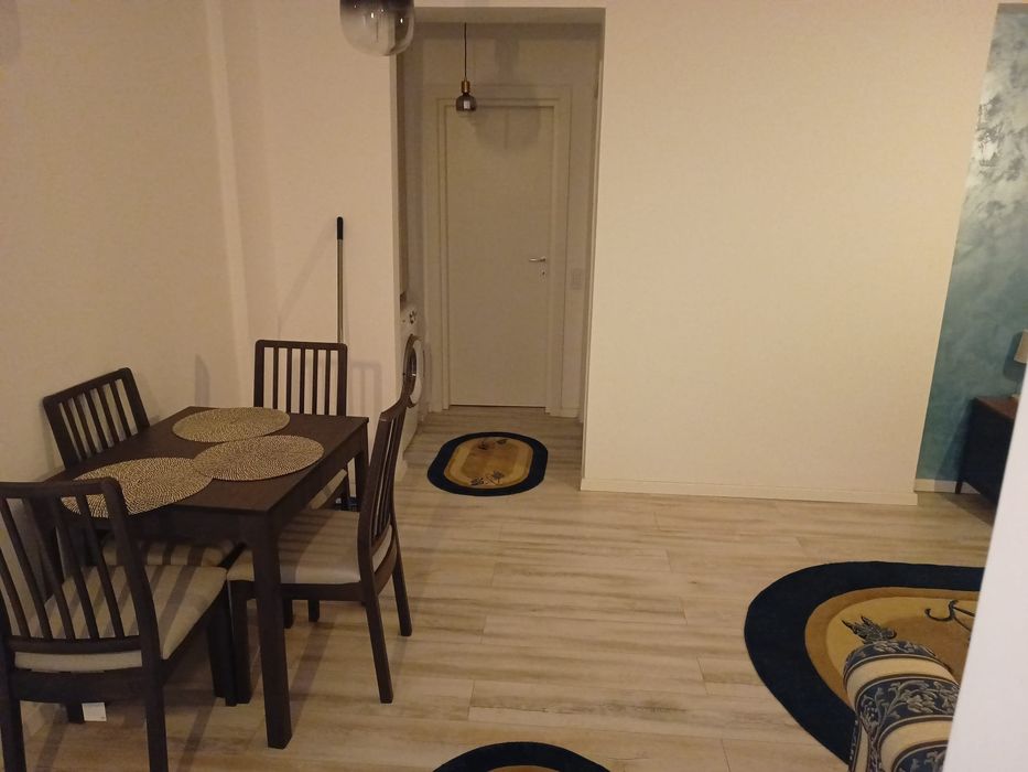 Închiriez ap 2 camere 62 mp