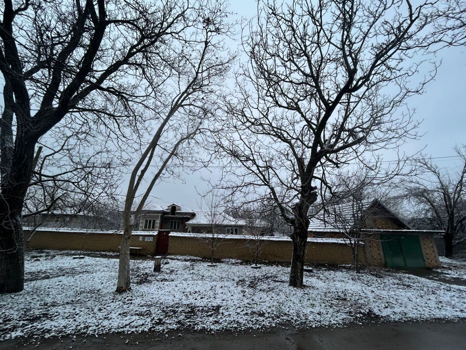 Къща на 2 етажа с мазе, гараж и кладенец – с. Крушето