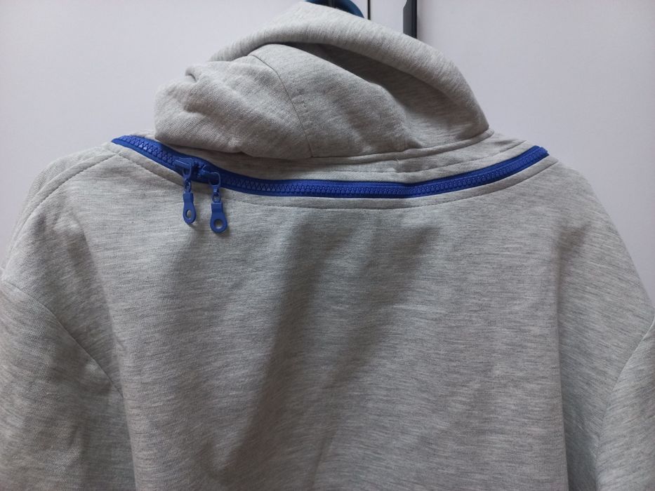 Продам новую толстовку KIWE