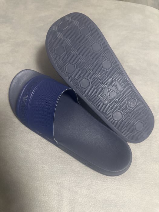 Продава EA7  Emporio Armani