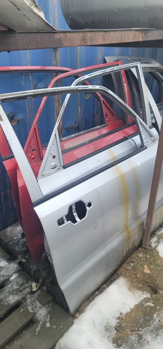 Двери Паджеро 3 коротыш