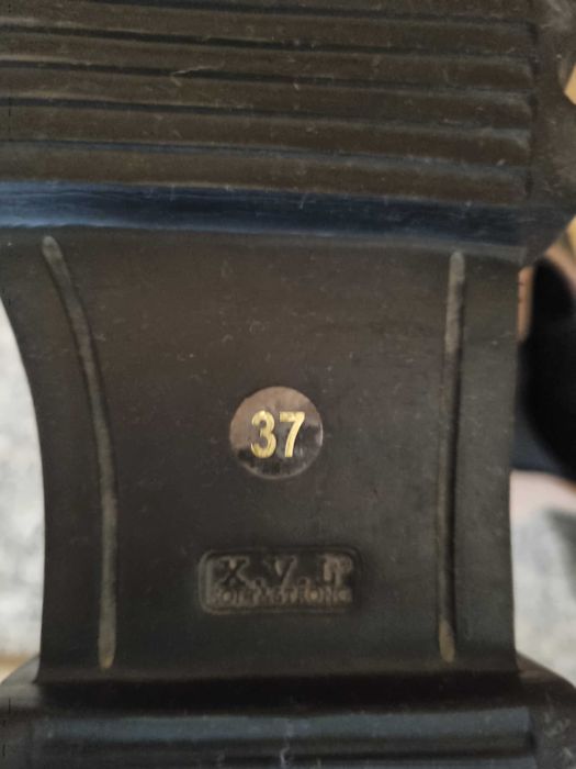 Ботинки р.37, итальянские лаковые