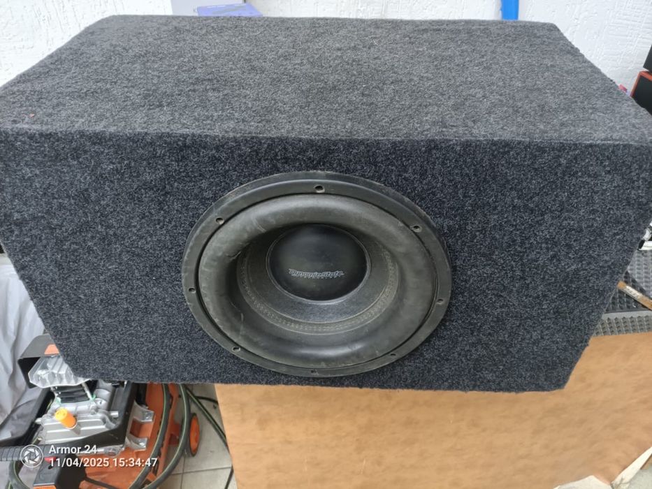 Продам готовый саб с двумя усилителями