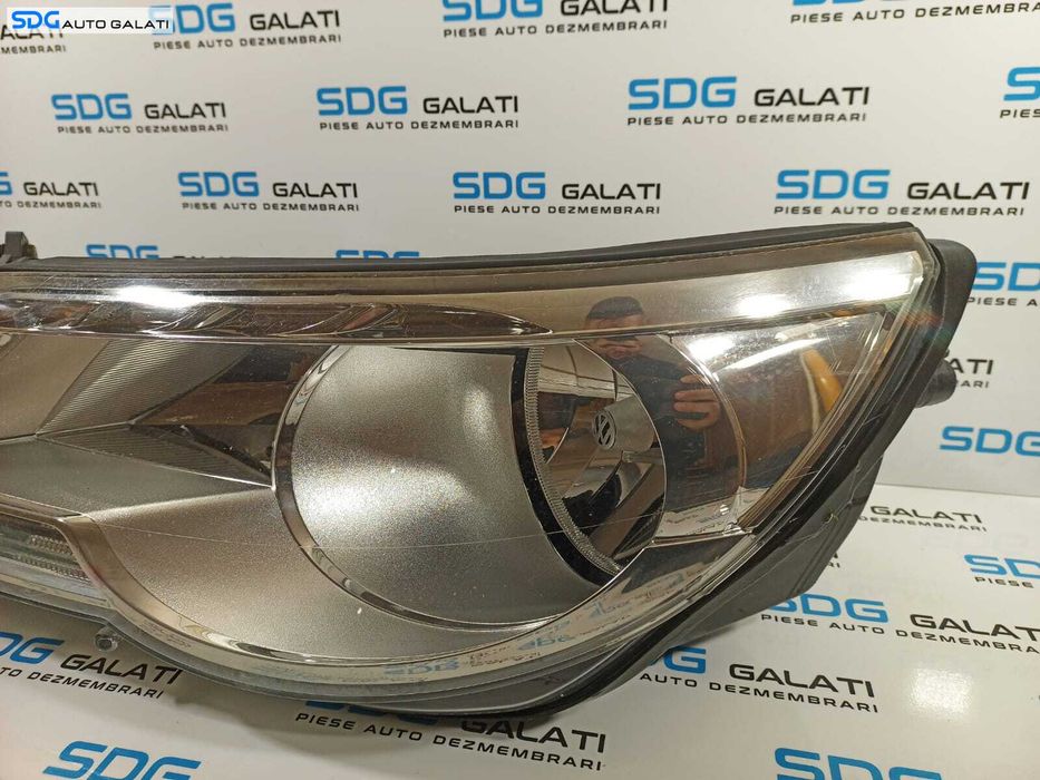 Far Stanga FARA Xenon Volkswagen Tiguan 2008 - 2011 Cod 5N2941031H [L1889]