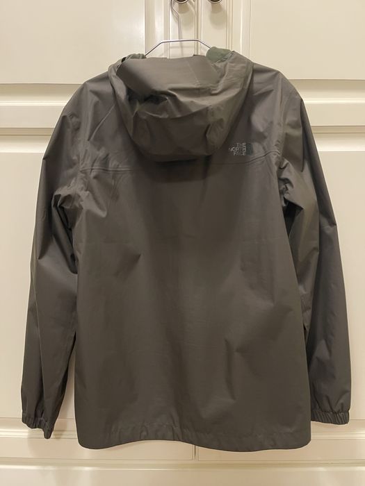 The North Face – geacă nouă, material exclusiv