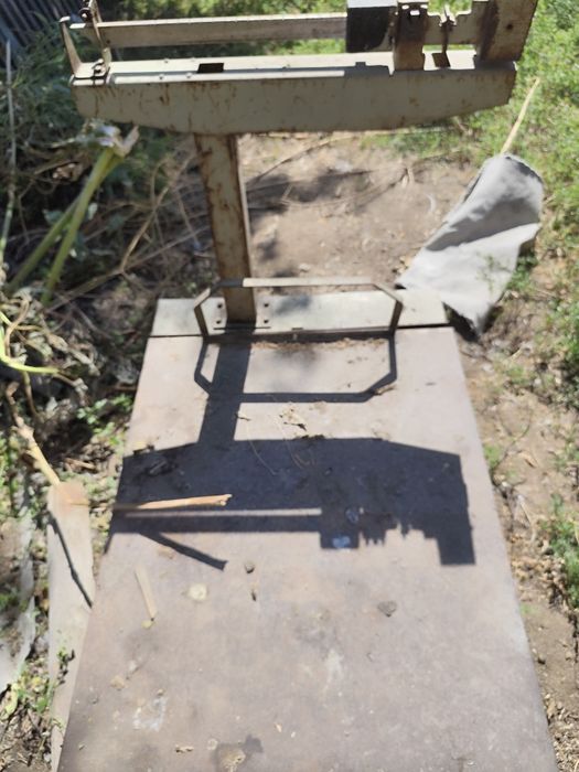 Прода весы  напольные